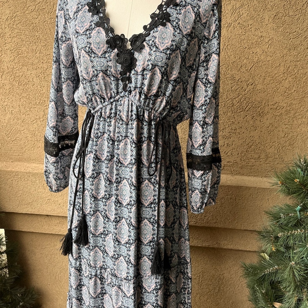 Kobi Halperin Blue and Black Lace Dress - Picture 4 of 9